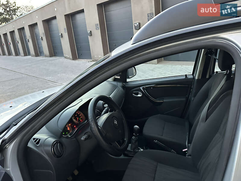 Внедорожник / Кроссовер Renault Duster 2010 в Каменец-Подольском