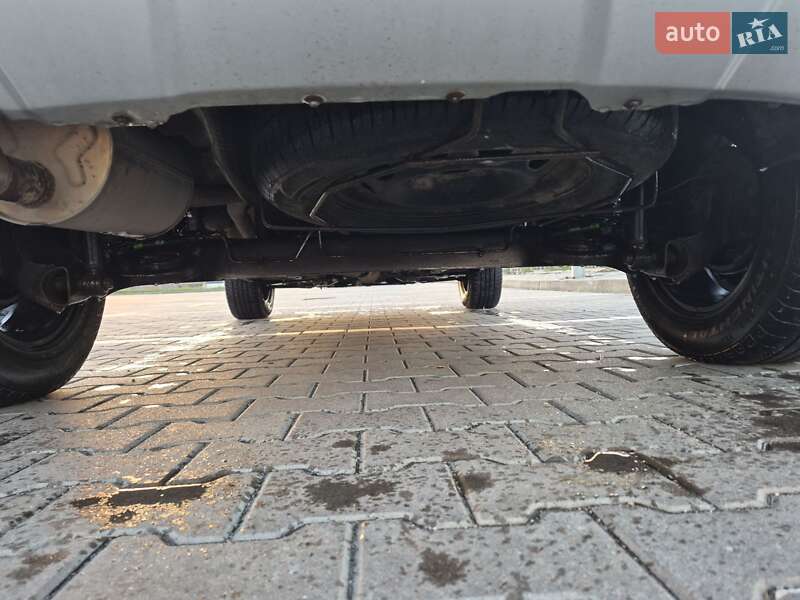 Внедорожник / Кроссовер Renault Duster 2015 в Киеве