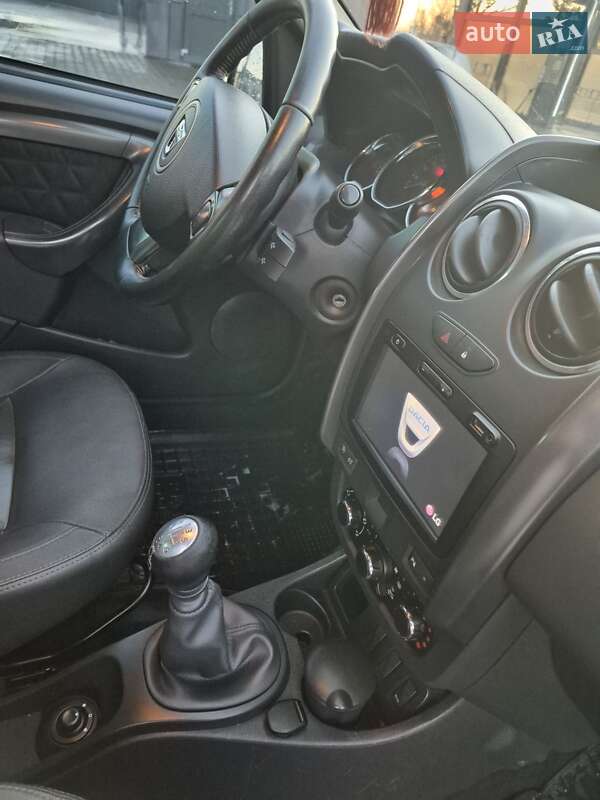 Внедорожник / Кроссовер Renault Duster 2015 в Киеве