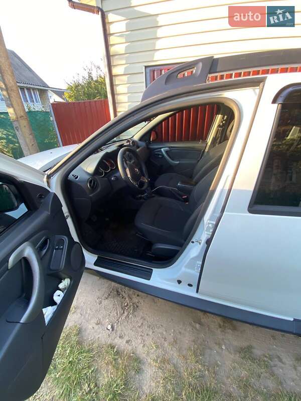 Внедорожник / Кроссовер Renault Duster 2017 в Киеве