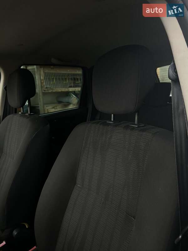 Внедорожник / Кроссовер Renault Duster 2010 в Киеве фото 8 Внедорожник / Кроссовер Renault Duster 2010 в Киеве