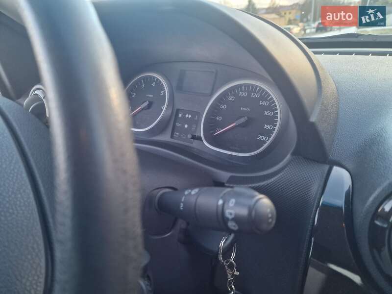 Позашляховик / Кросовер Renault Duster 2010 в Львові фото 25 Позашляховик / Кросовер Renault Duster 2010 в Львові