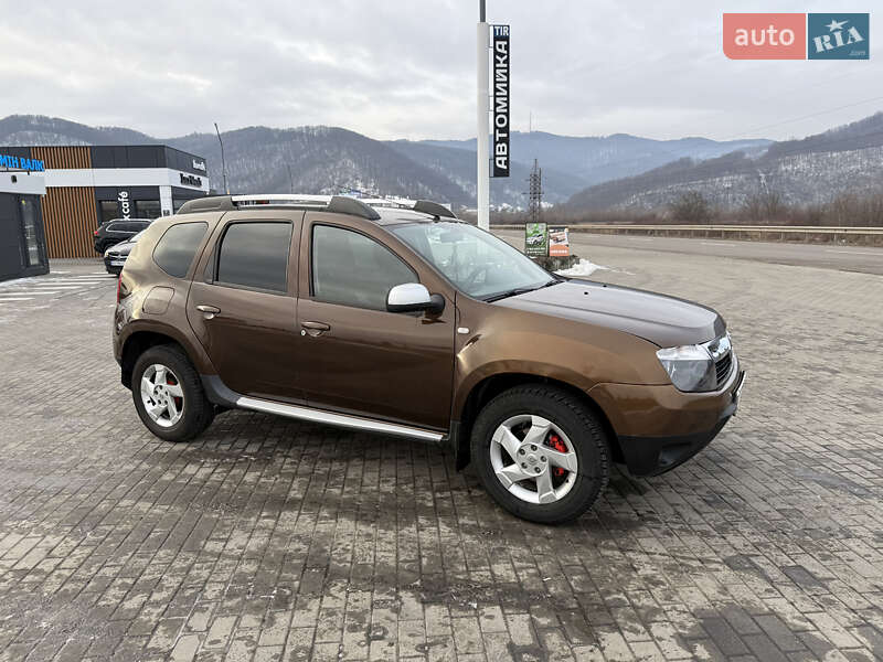 Внедорожник / Кроссовер Renault Duster 2010 в Хусте фото 5 Внедорожник / Кроссовер Renault Duster 2010 в Хусте
