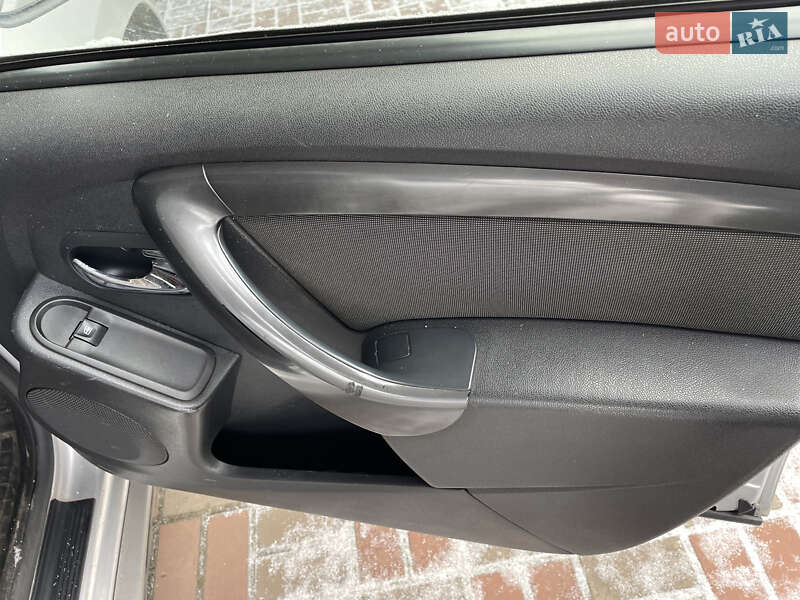 Внедорожник / Кроссовер Renault Duster 2016 в Кривом Роге