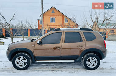 Внедорожник / Кроссовер Renault Duster 2014 в Ромнах