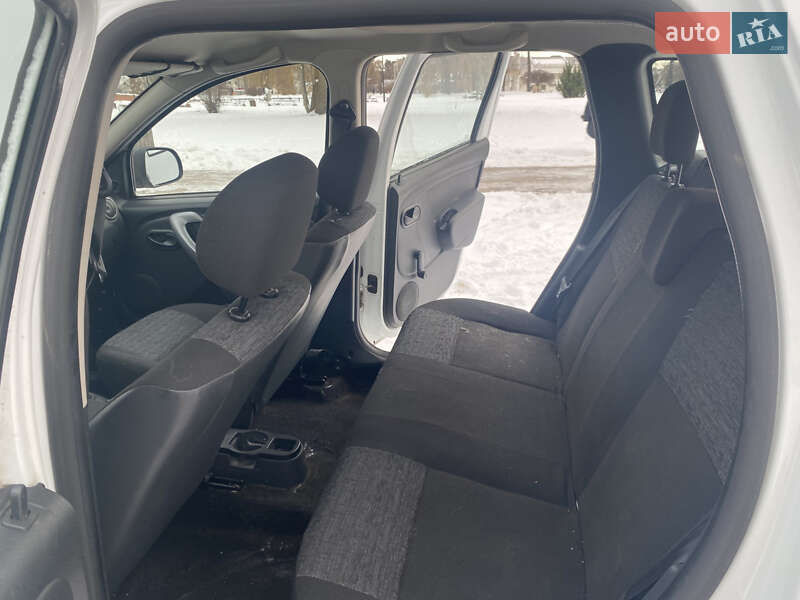 Внедорожник / Кроссовер Renault Duster 2011 в Славутиче фото 35 Внедорожник / Кроссовер Renault Duster 2011 в Славутиче