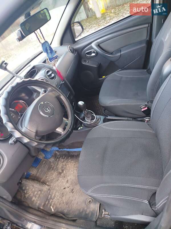 Внедорожник / Кроссовер Renault Duster 2016 в Запорожье