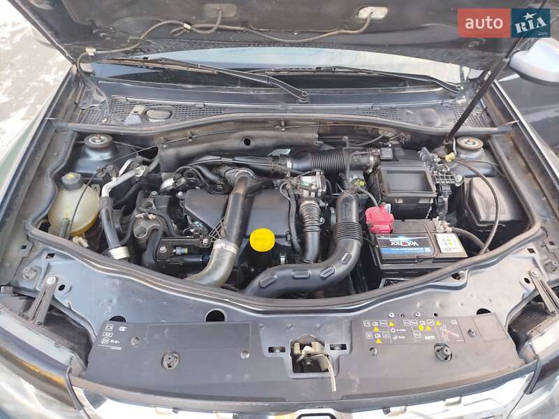 Внедорожник / Кроссовер Renault Duster 2016 в Запорожье