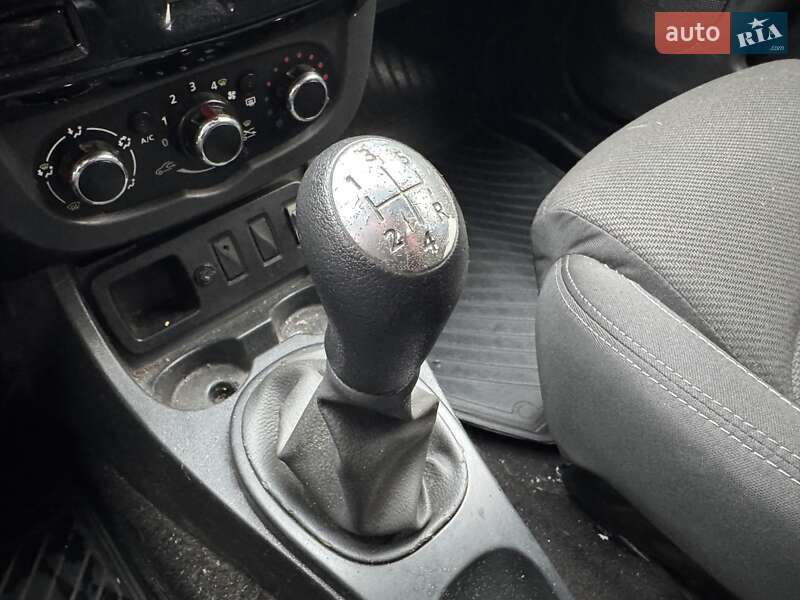 Внедорожник / Кроссовер Renault Duster 2015 в Киеве фото 23 Внедорожник / Кроссовер Renault Duster 2015 в Киеве