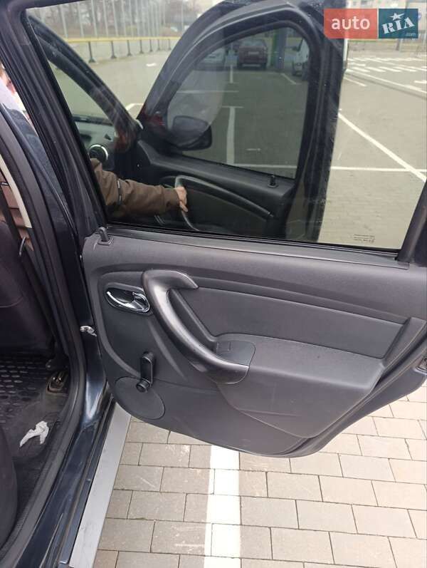 Внедорожник / Кроссовер Renault Duster 2016 в Первомайске