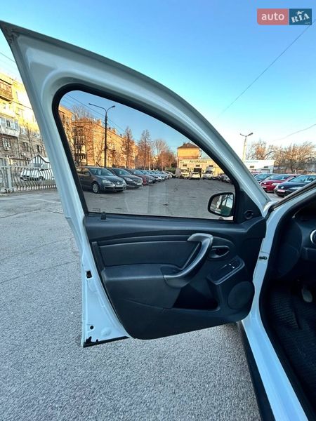Внедорожник / Кроссовер Renault Duster 2016 в Запорожье