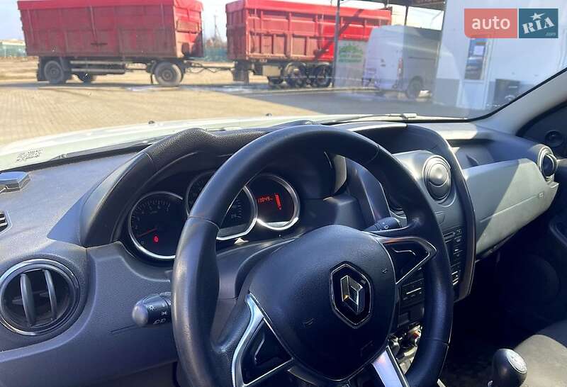 Позашляховик / Кросовер Renault Duster 2017 в Харкові