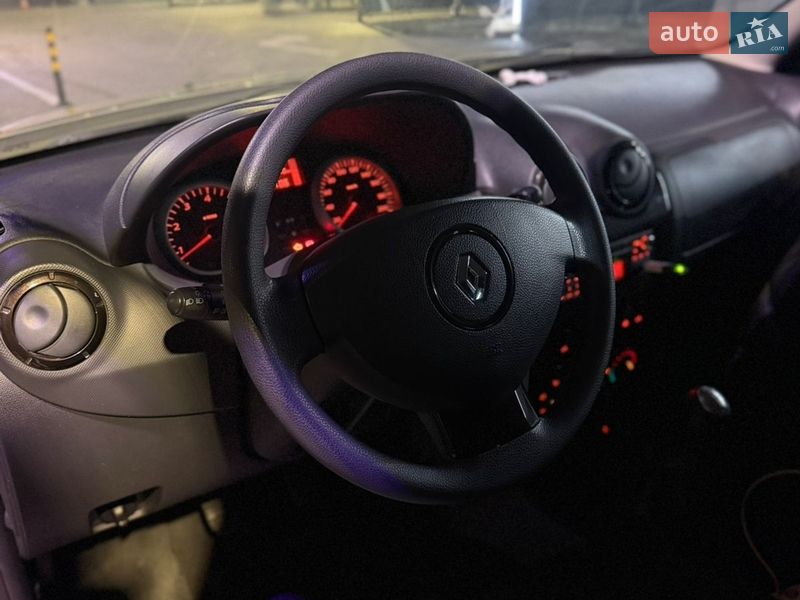 Внедорожник / Кроссовер Renault Duster 2012 в Софиевской Борщаговке