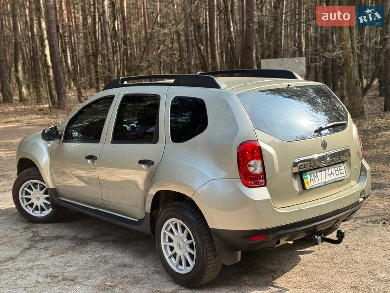 Внедорожник / Кроссовер Renault Duster 2014 в Киеве