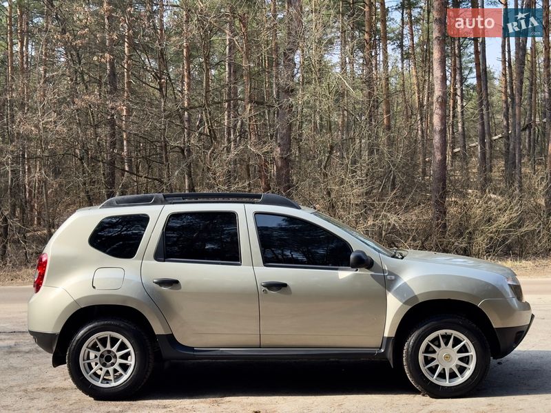 Внедорожник / Кроссовер Renault Duster 2014 в Киеве
