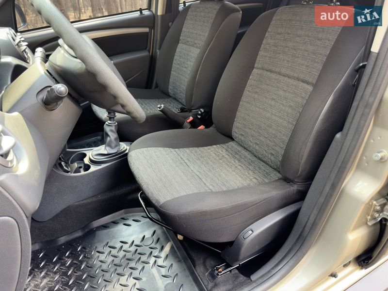 Внедорожник / Кроссовер Renault Duster 2014 в Киеве