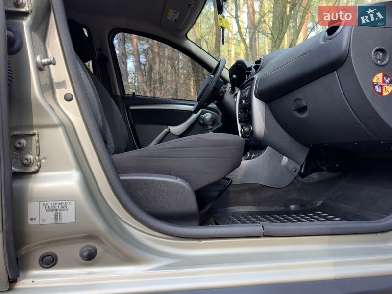 Внедорожник / Кроссовер Renault Duster 2014 в Киеве