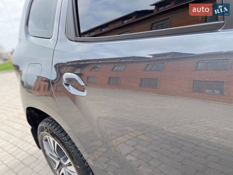 Внедорожник / Кроссовер Renault Duster 2024 в Хмельницком