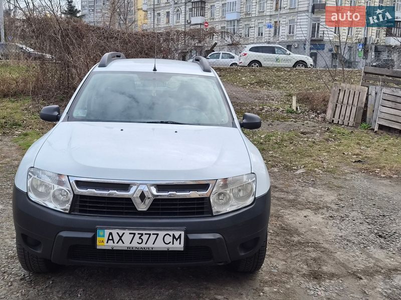2012 Renault Duster, VIN VF1HSRC8548331104:plate — photo 1 (autoria)