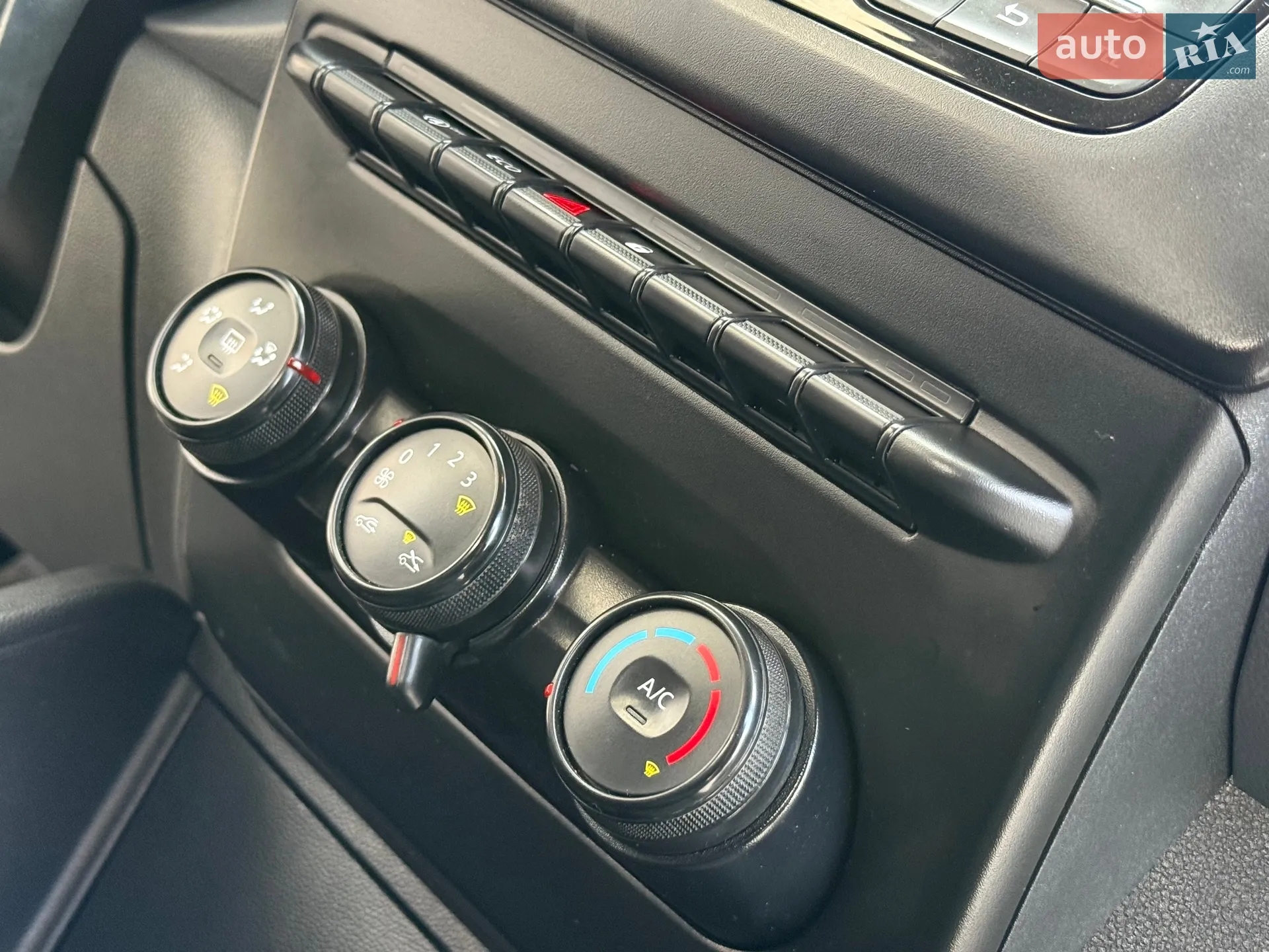 2020 Renault Duster - мініатюра 60