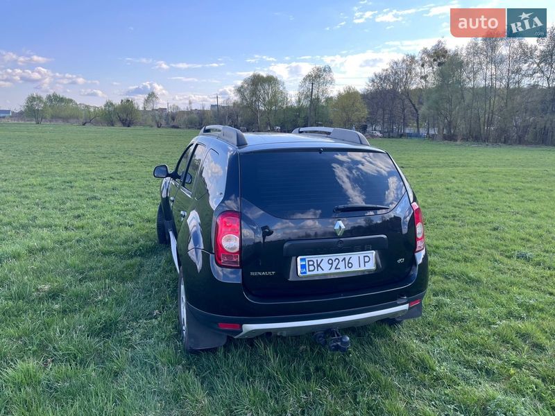 Внедорожник / Кроссовер Renault Duster 2010 в Остроге