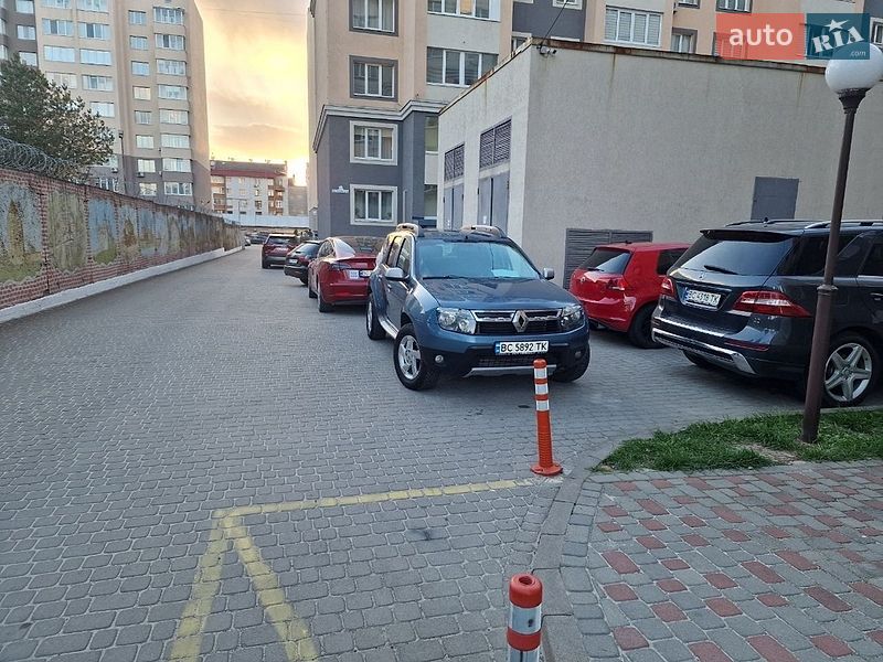 Позашляховик / Кросовер Renault Duster 2010 в Львові