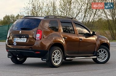 Внедорожник / Кроссовер Renault Duster 2010 в Мене
