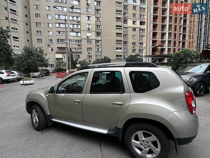 2010 Renault Duster, VIN VF1HSRC8543790215:plate — фото 1 (autoria)
