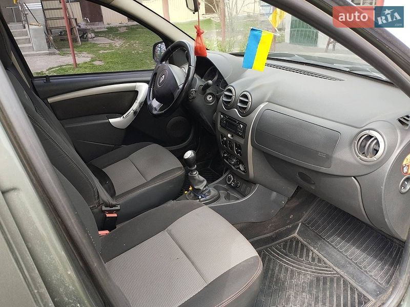 Внедорожник / Кроссовер Renault Duster 2013 в Оржице