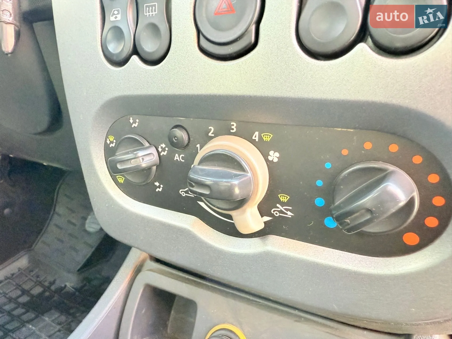 2010 Renault Duster - мініатюра 7