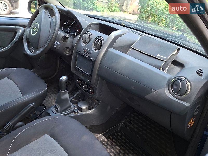 Внедорожник / Кроссовер Renault Duster 2016 в Ужгороде