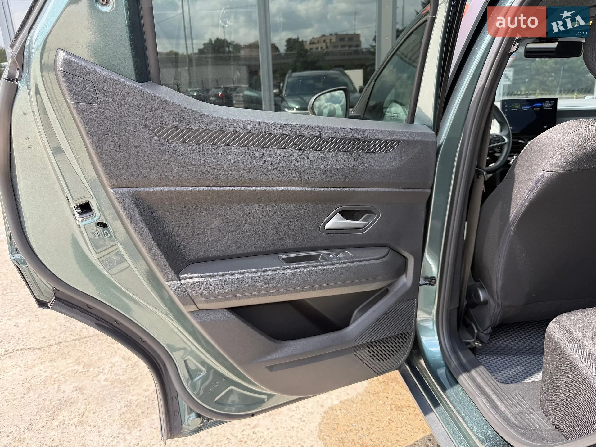 2025 Renault Duster - мініатюра 37