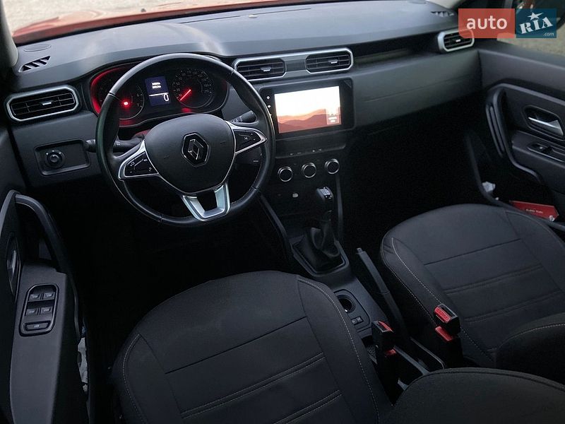 Позашляховик / Кросовер Renault Duster 2023 в Помічній