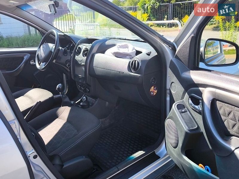 Внедорожник / Кроссовер Renault Duster 2015 в Каневе