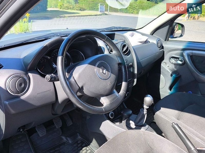 Внедорожник / Кроссовер Renault Duster 2015 в Каневе
