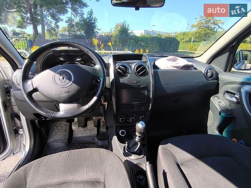 Внедорожник / Кроссовер Renault Duster 2015 в Каневе