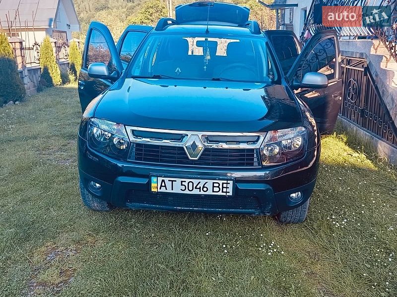 Renault Duster, photos from the listing