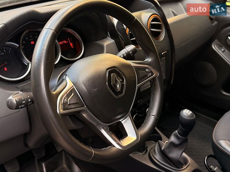 Внедорожник / Кроссовер Renault Duster 2017 в Киеве