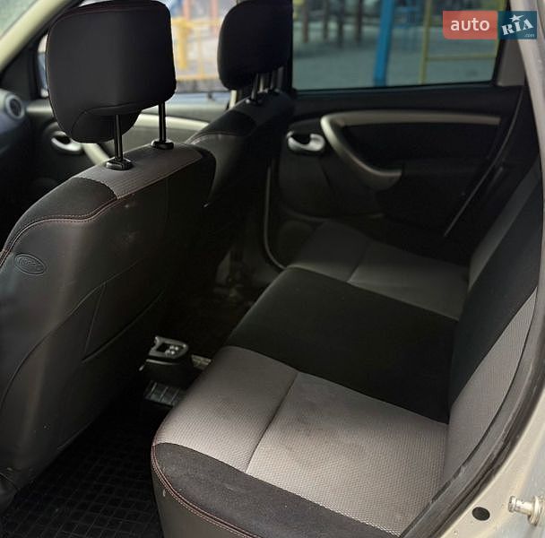 Позашляховик / Кросовер Renault Duster 2013 в Житомирі