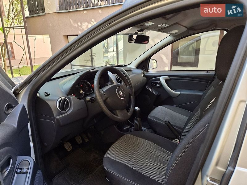 Позашляховик / Кросовер Renault Duster 2015 в Ужгороді