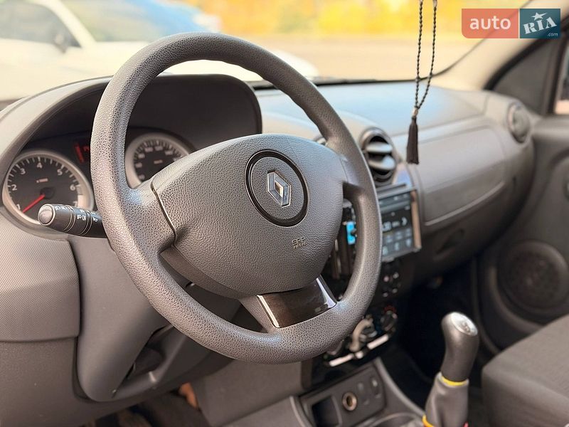 Внедорожник / Кроссовер Renault Duster 2011 в Кривом Роге