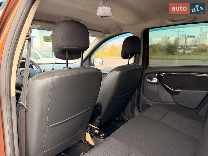 Внедорожник / Кроссовер Renault Duster 2011 в Кривом Роге