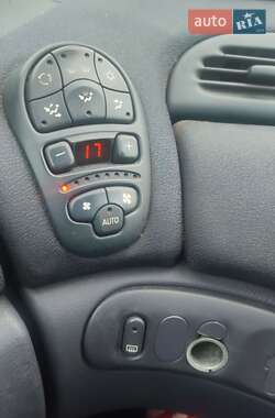 Мінівен Renault Espace 2001 в Києві