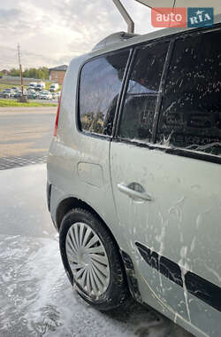 Минивэн Renault Espace 2003 в Черновцах