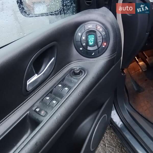 Мінівен Renault Espace 2010 в Чернівцях