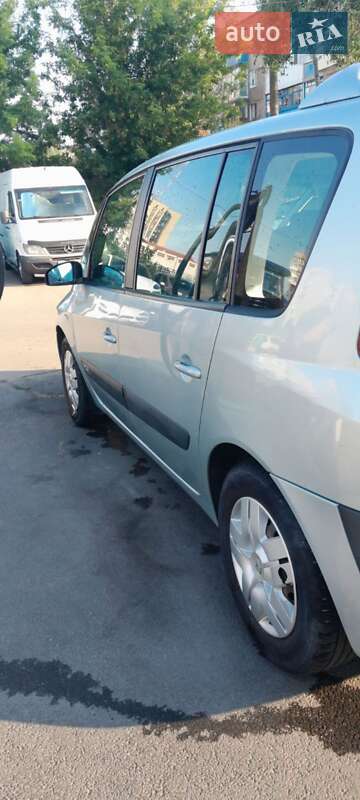 Минивэн Renault Espace 2004 в Коростене