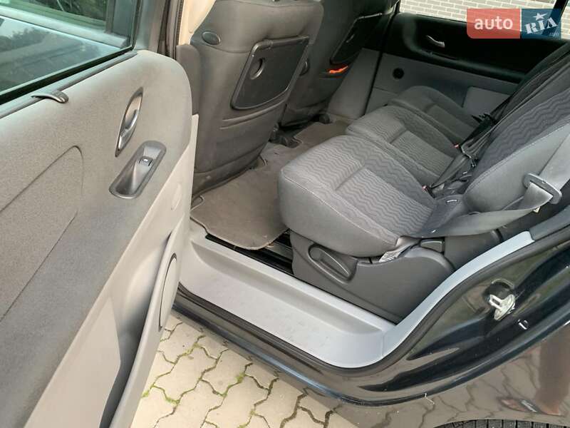 Минивэн Renault Espace 2006 в Жовкве