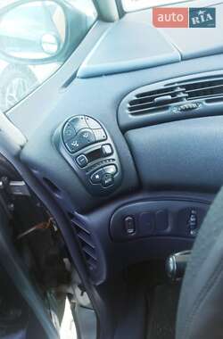 Минивэн Renault Espace 2002 в Ирпене