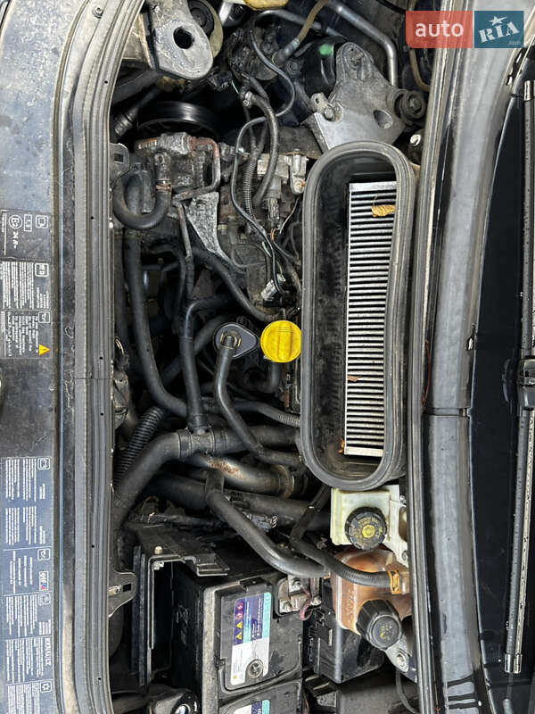 Минивэн Renault Espace 2005 в Ровно