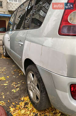 Минивэн Renault Espace 2004 в  фото 9 Минивэн Renault Espace 2004 в